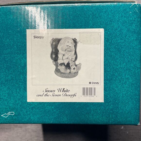Walt Disney Classics Collection Zzzzzzz Porcelain Sleepy Figurine - Picture 2 of 8